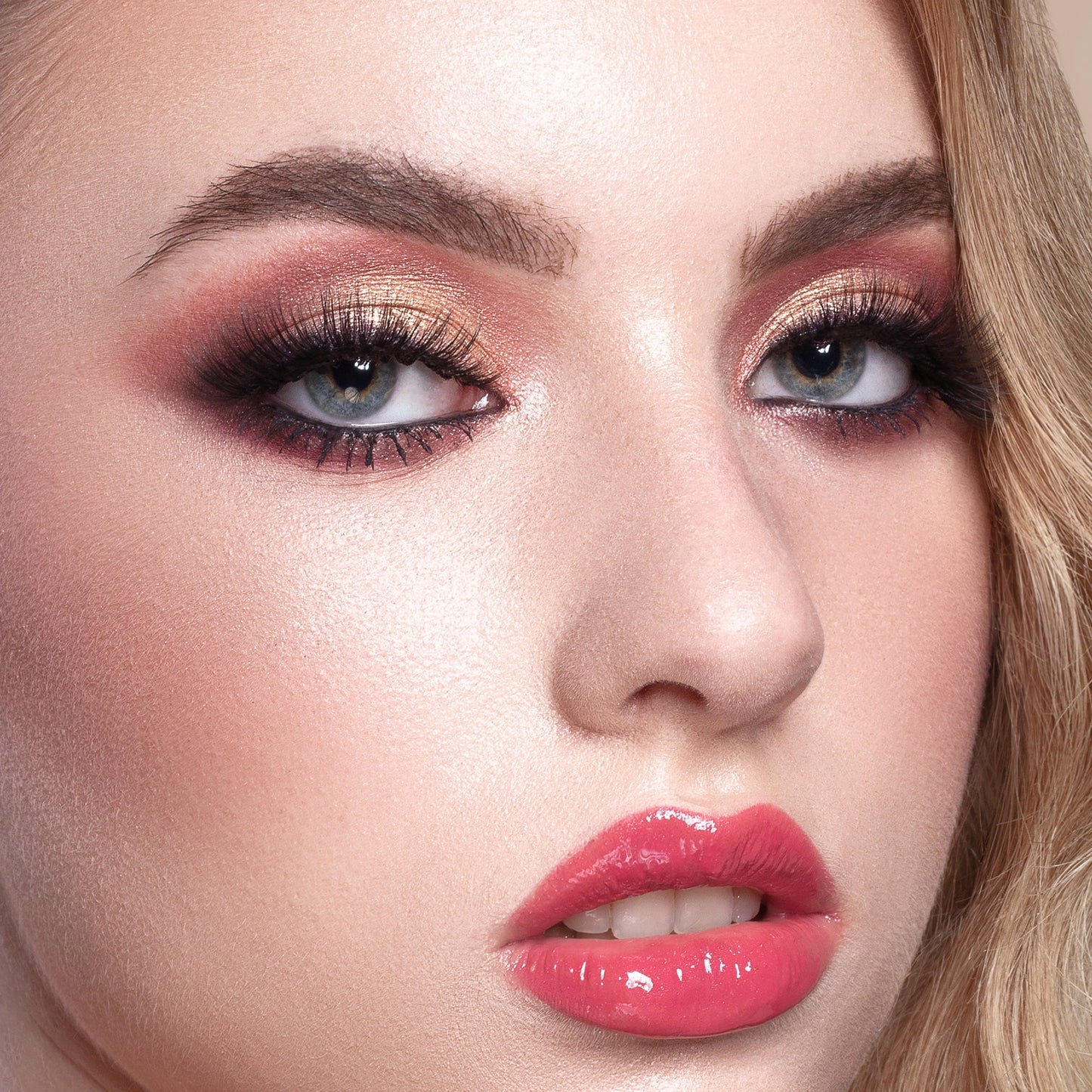 GOLD N'ROSES EYESHADOW PALETTE